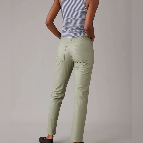 (#130) AMERICAN EAGLE Stretch Vegan Leather Super High-Waisted Straight Pant - Picture 2 of 6